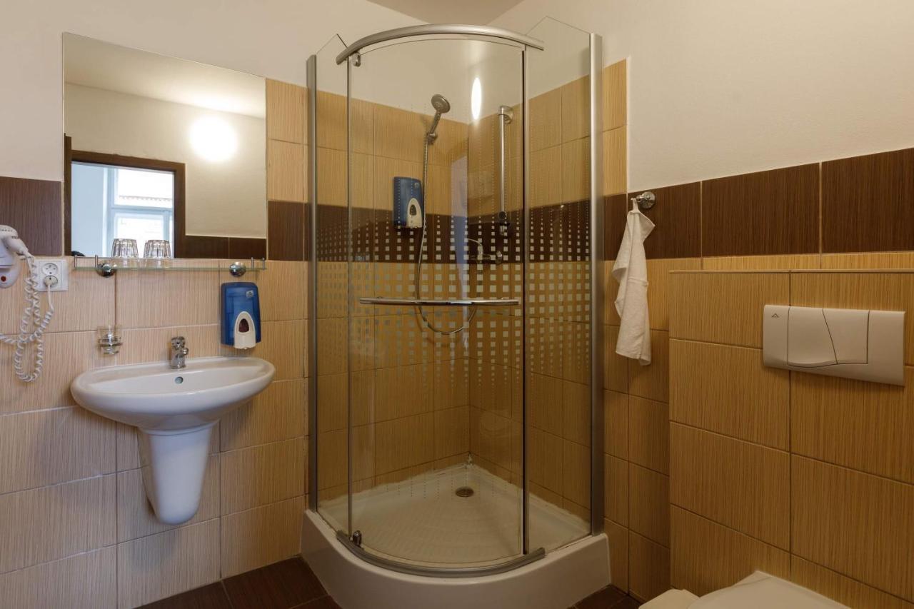 Litvan Sunset Apartments Ceske Budejovice Exterior foto